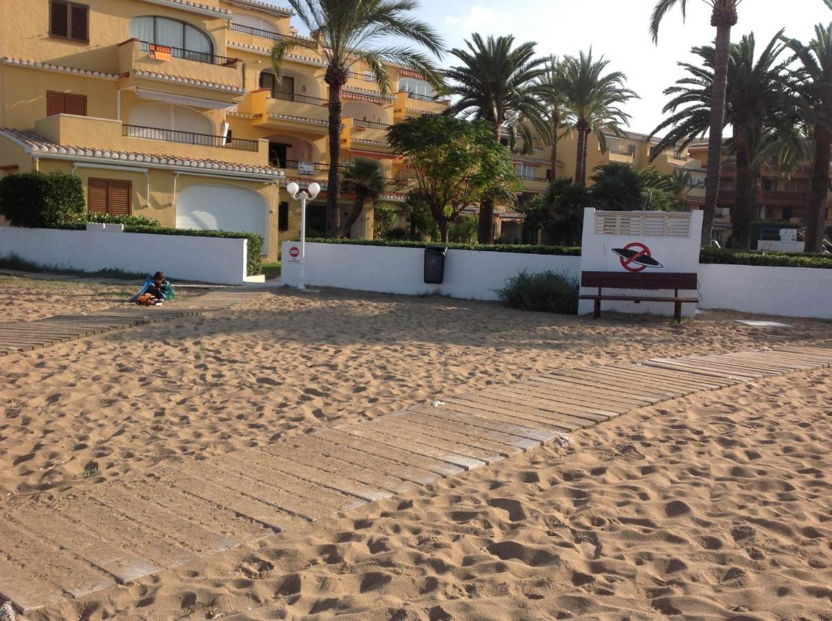 Urbanizacion primera línea de playa Dénia Exterior foto