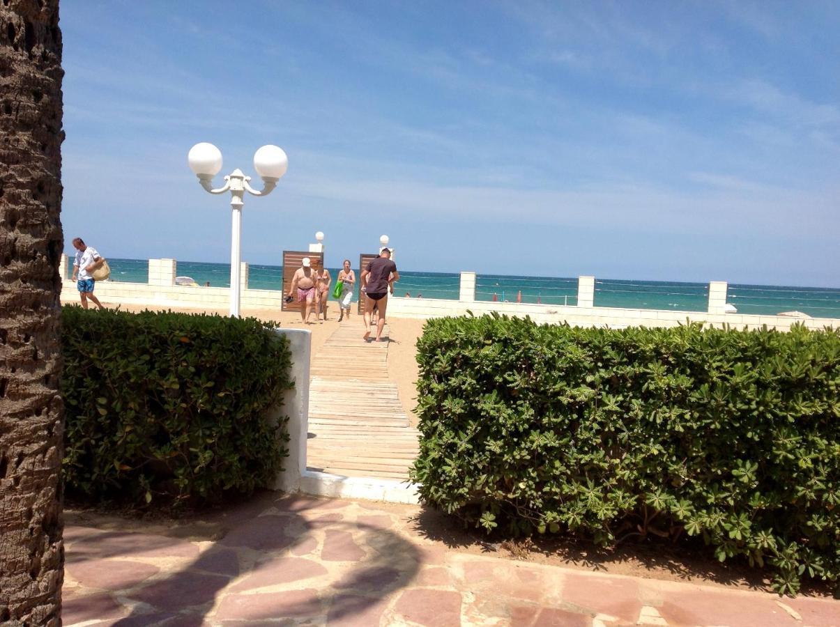 Urbanizacion primera línea de playa Dénia Exterior foto